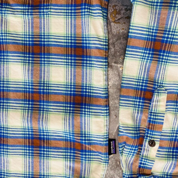 SOLD Patagonia LW Fjord Flannel SOLD - Picture 7 of 9